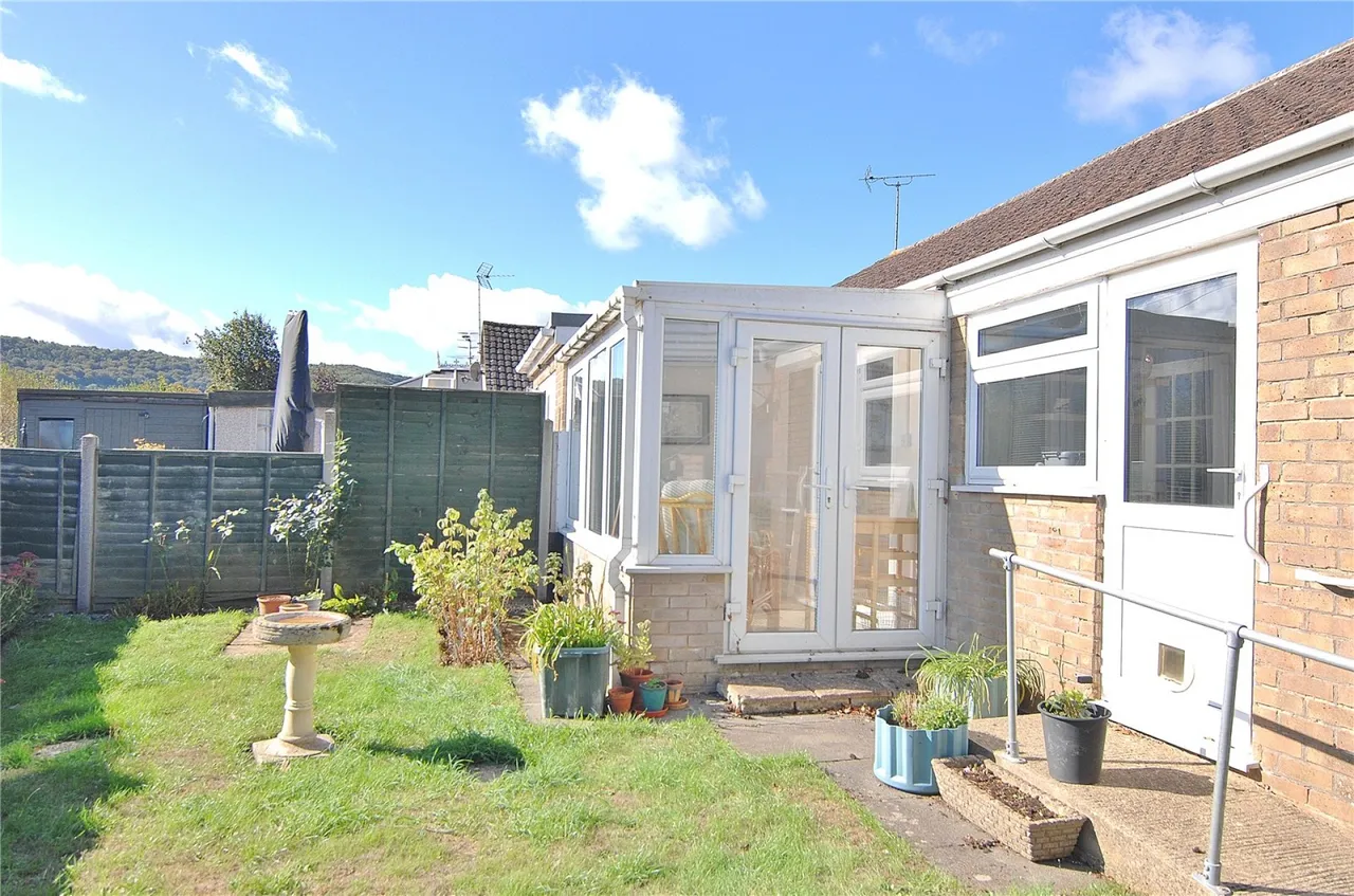 Dozule Close, Leonard Stanley, GL10, photo 11