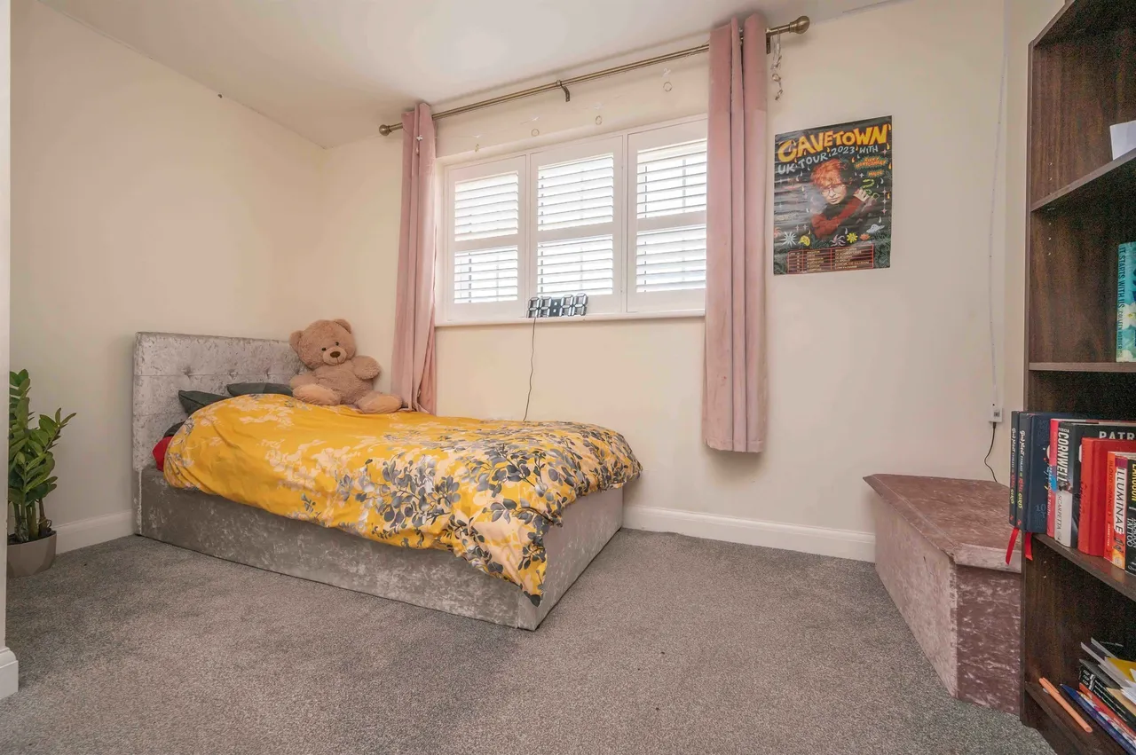 London Road, Corby, NN17, photo 11