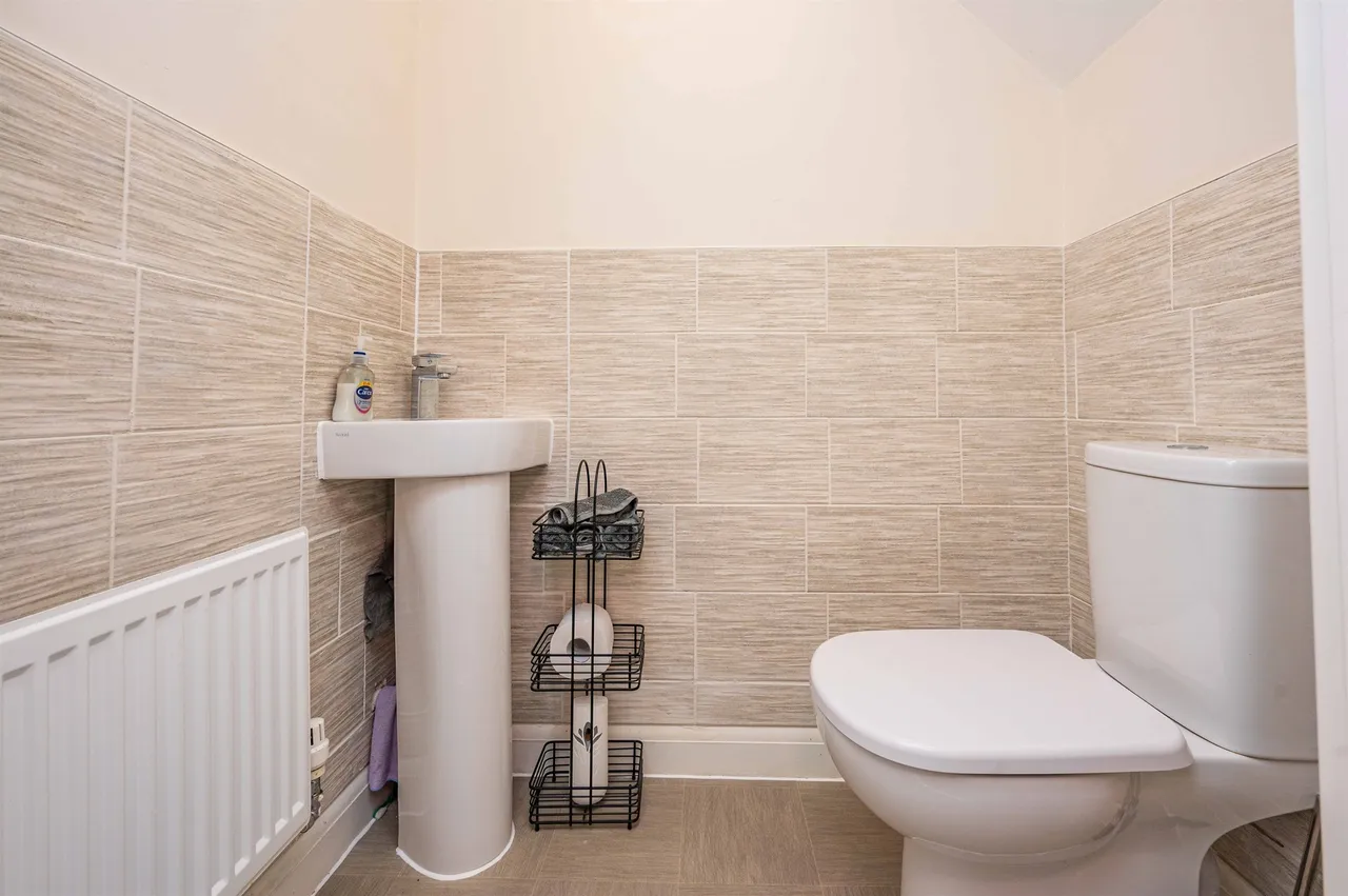 London Road, Corby, NN17, photo 7