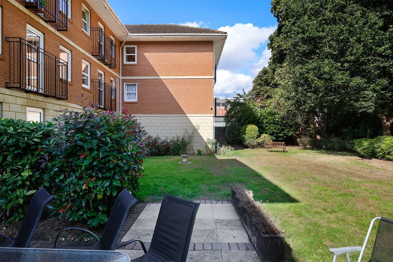 Roebuck Close, Reigate, RH2, photo 15