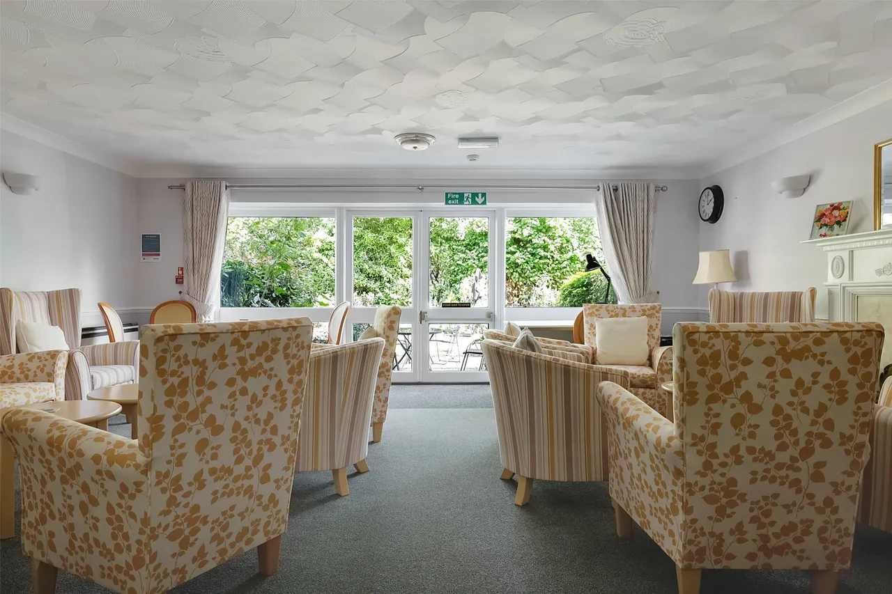 Roebuck Close, Reigate, RH2, photo 9