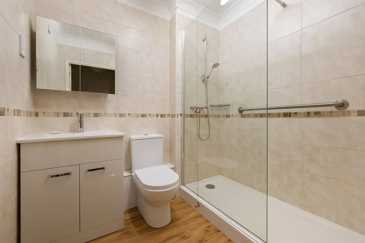 Roebuck Close, Reigate, RH2, photo 4