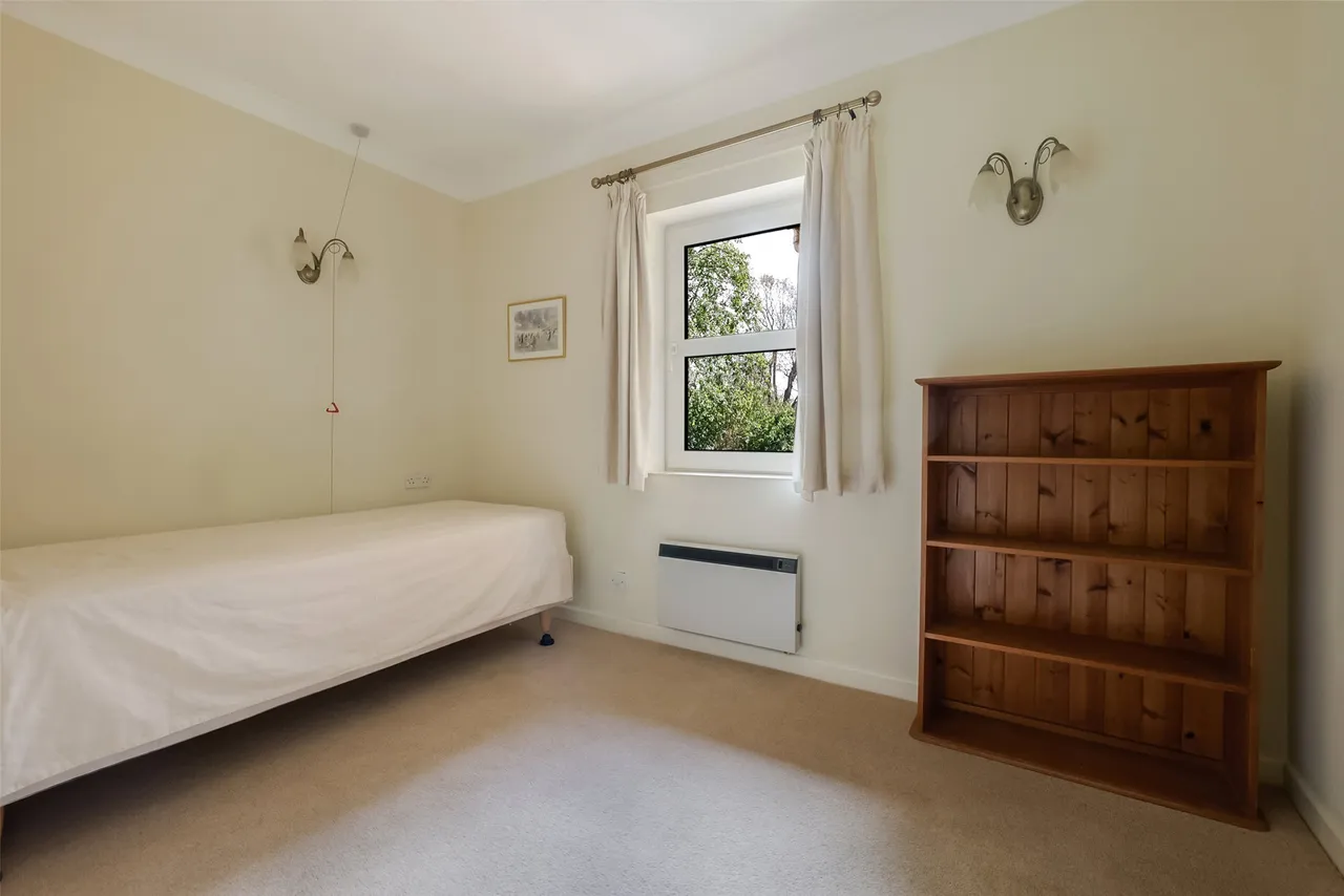 Roebuck Close, Reigate, RH2, photo 6