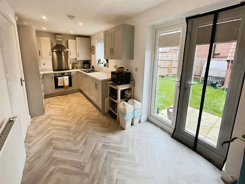 Baily Road, Stonebow Village, LE12, photo 4