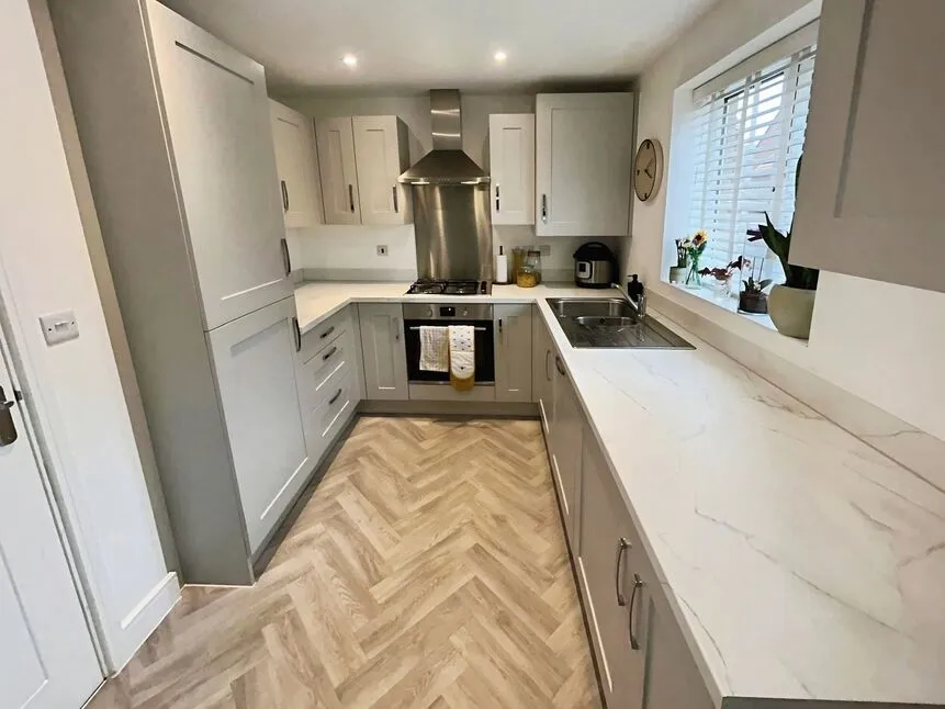 Baily Road, Stonebow Village, LE12, photo 9