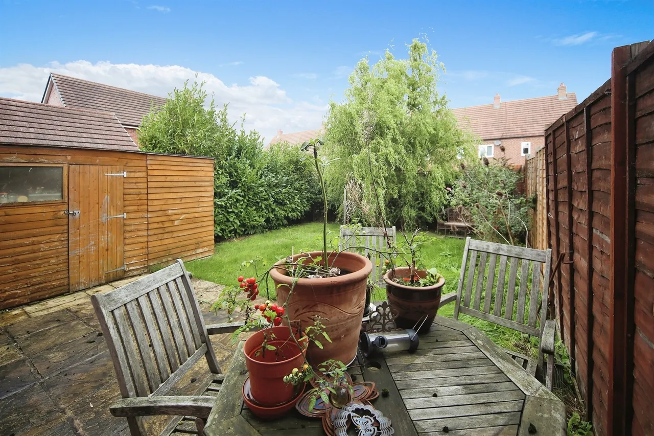 Ravelin Close, Meon Vale, Stratford-Upon-Avon, photo 7
