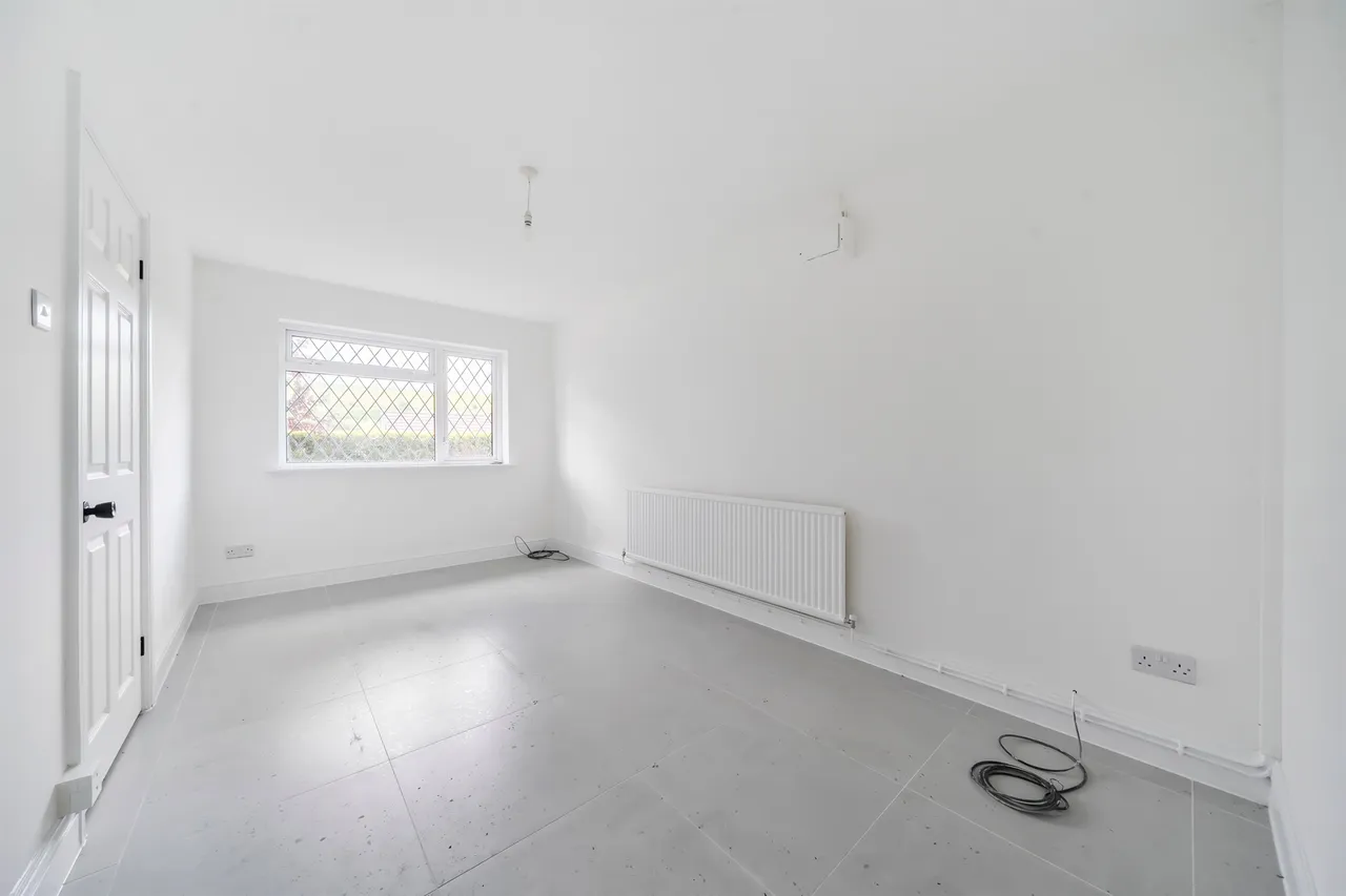 Taff Vale Estate, Edwardsville, CF46, photo 13