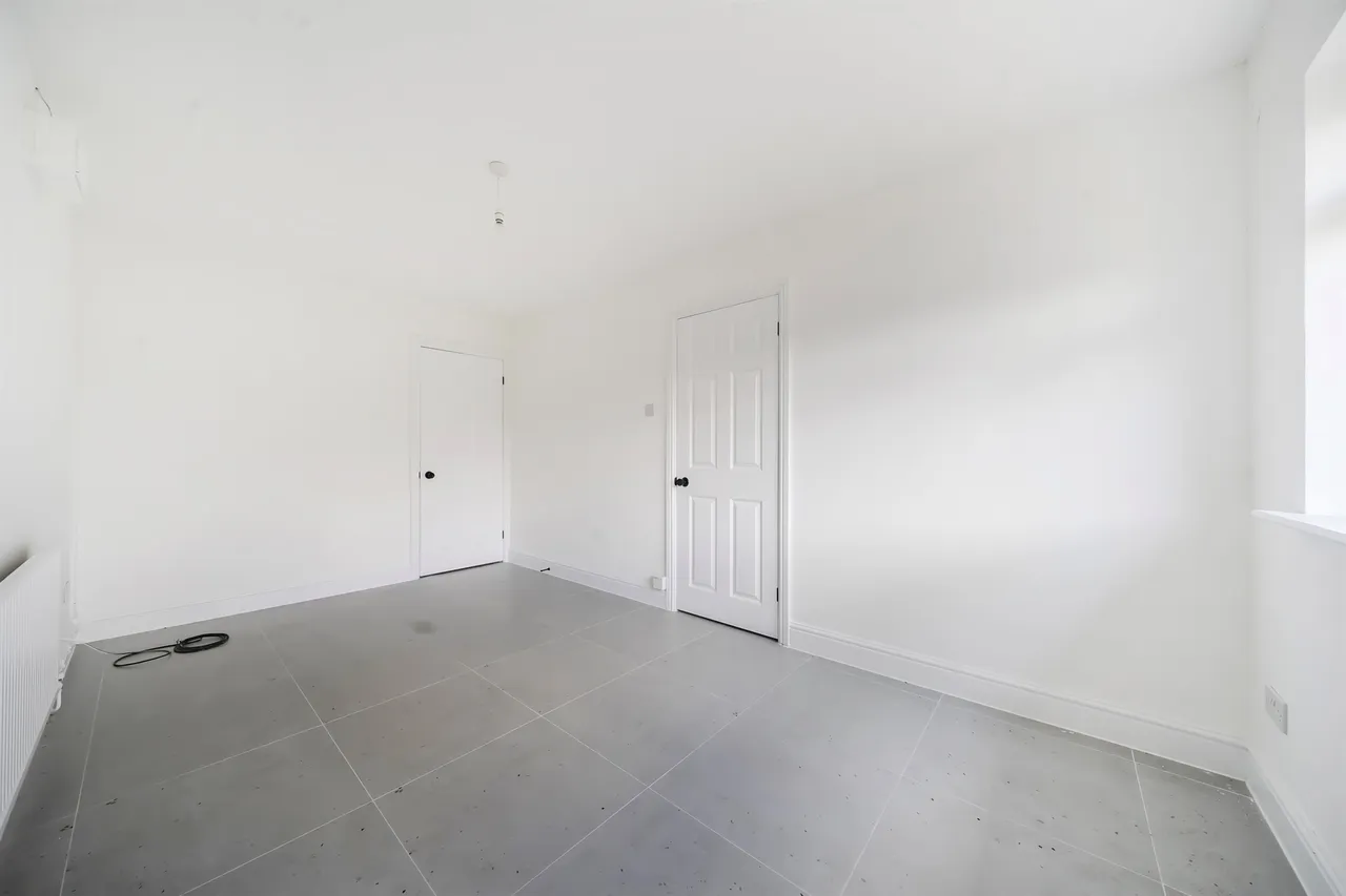 Taff Vale Estate, Edwardsville, CF46, photo 15