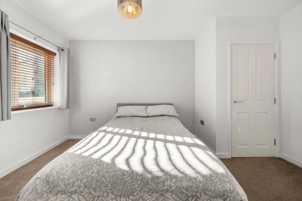 Strawberry Fields, Addlestone, KT15, photo 9