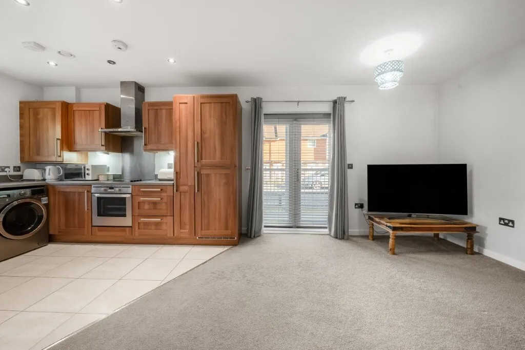 Strawberry Fields, Addlestone, KT15, photo 17