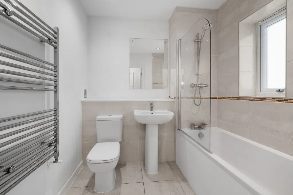 Strawberry Fields, Addlestone, KT15, photo 11