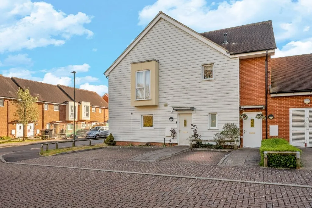 Strawberry Fields, Addlestone, KT15, photo 19