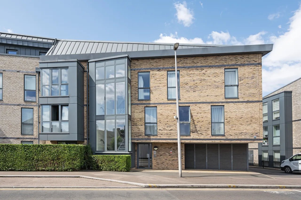 3 bed flat for sale — 88 Rookery Court, 80 Ruckholt Road, London