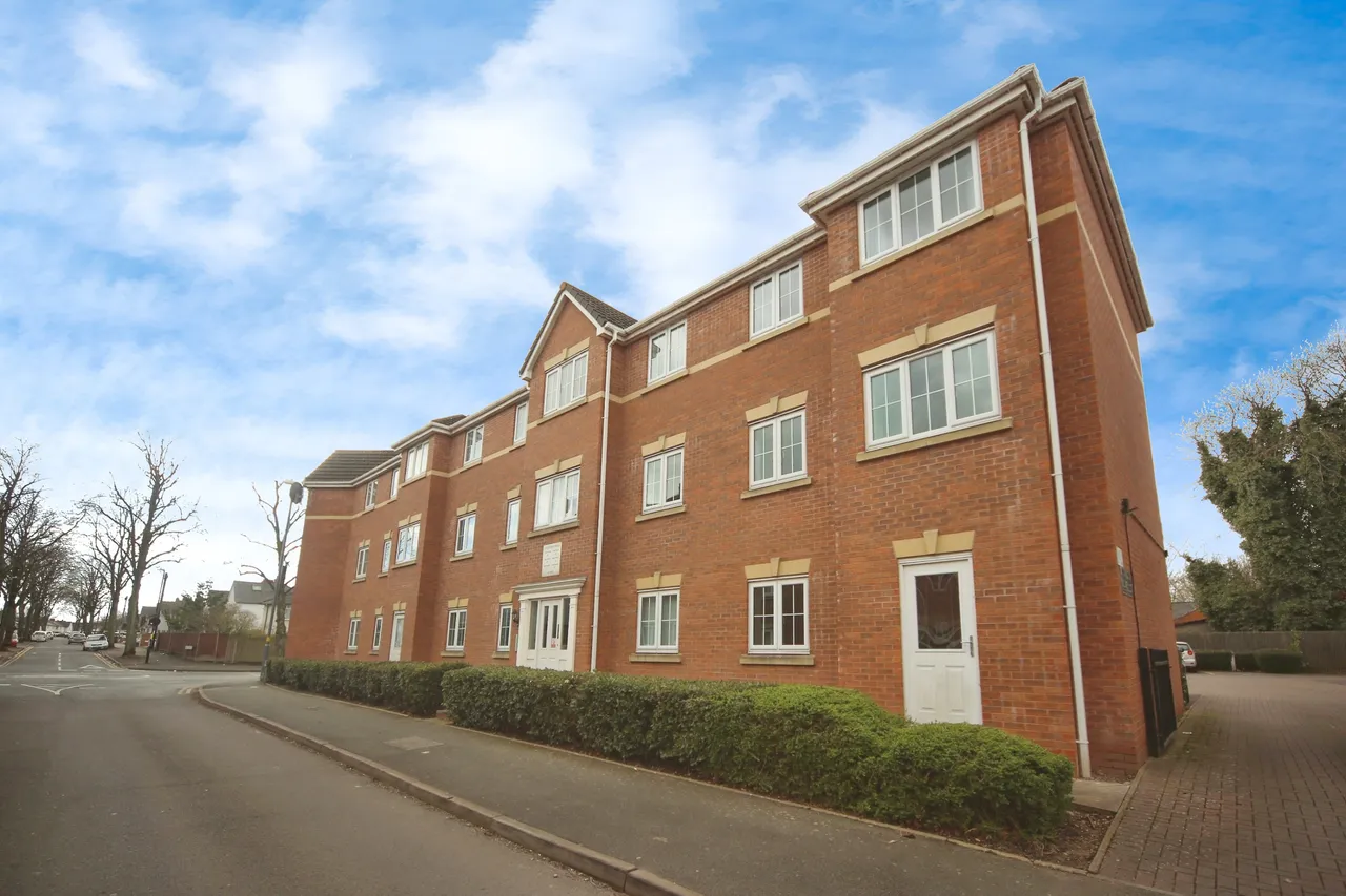2 bed flat for sale, Clifford Road, Birmingham, B11