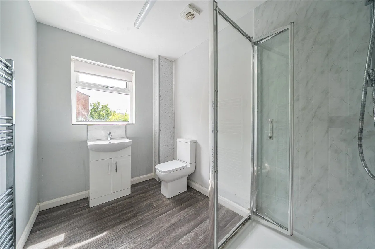 Bower Avenue, Wardle, OL12, photo 4