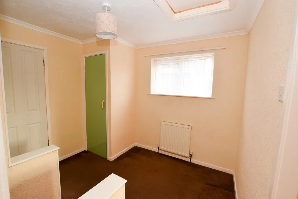 Fieldhouse Drive, Muxton, TF2, photo 11