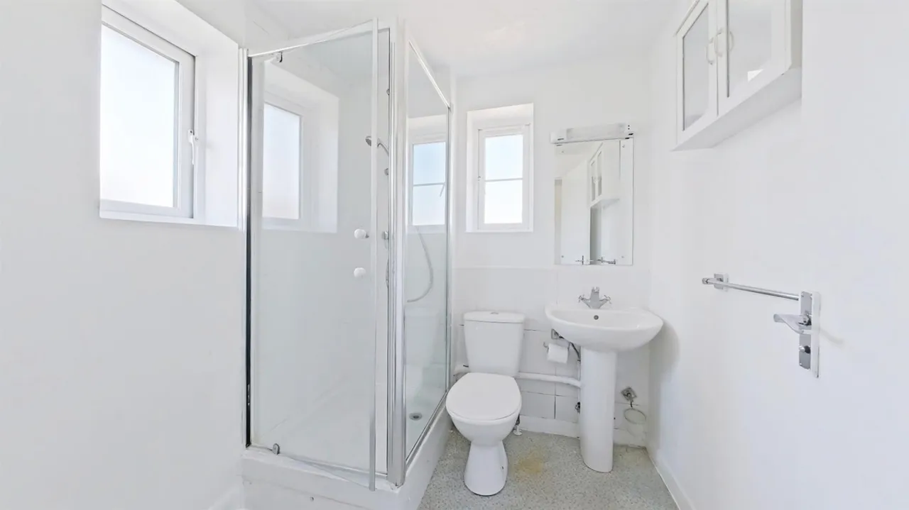 Yeates Drive, Sittingbourne, photo 9
