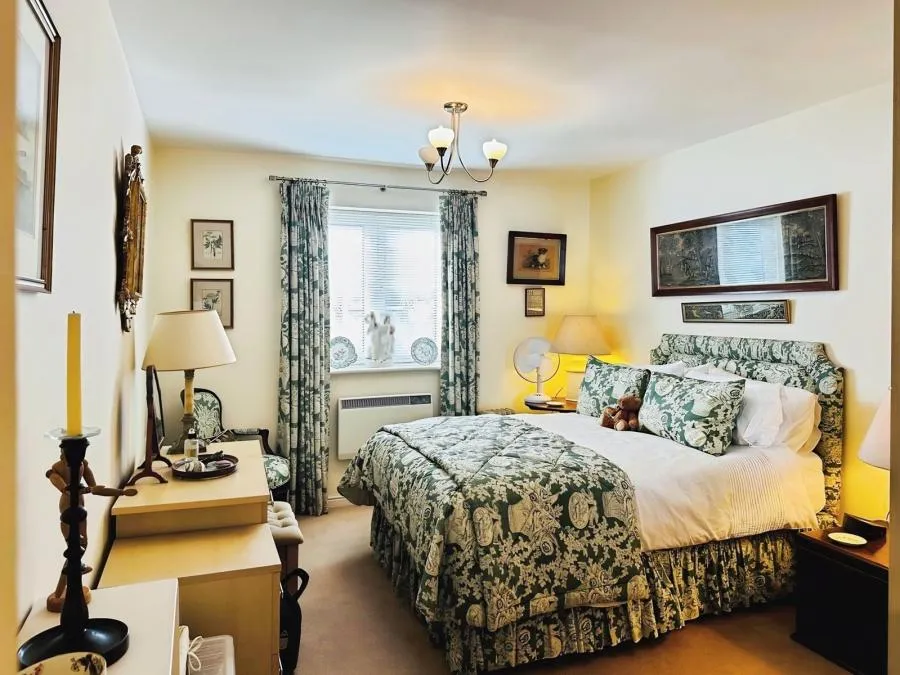 Medina View, East Cowes, PO32, photo 6