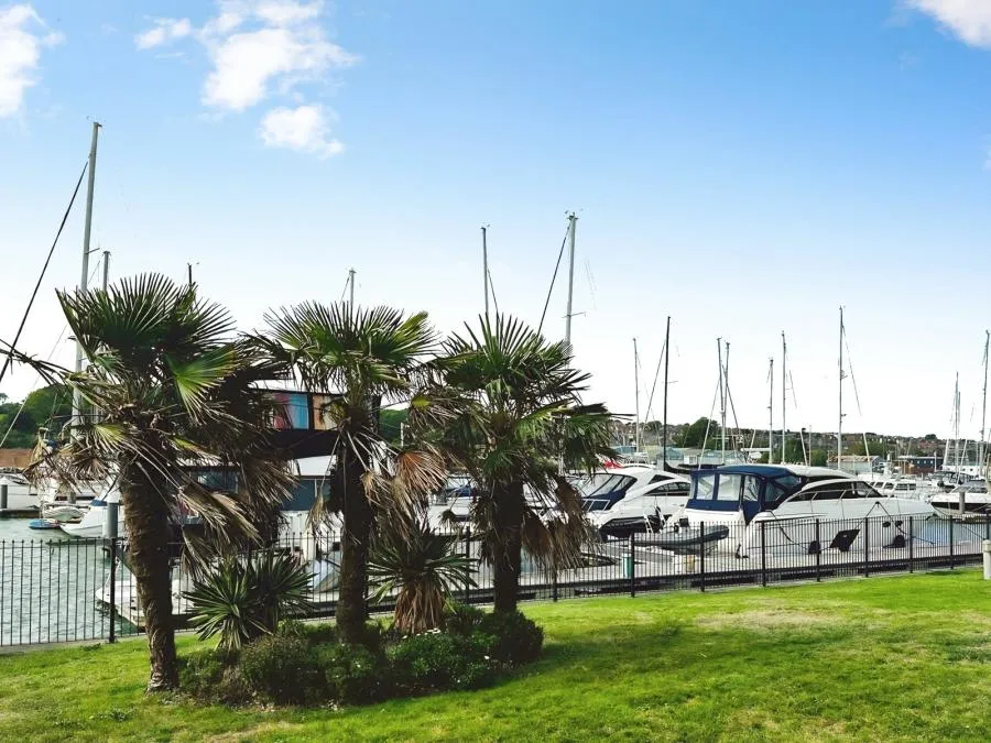 Medina View, East Cowes, PO32, photo 10