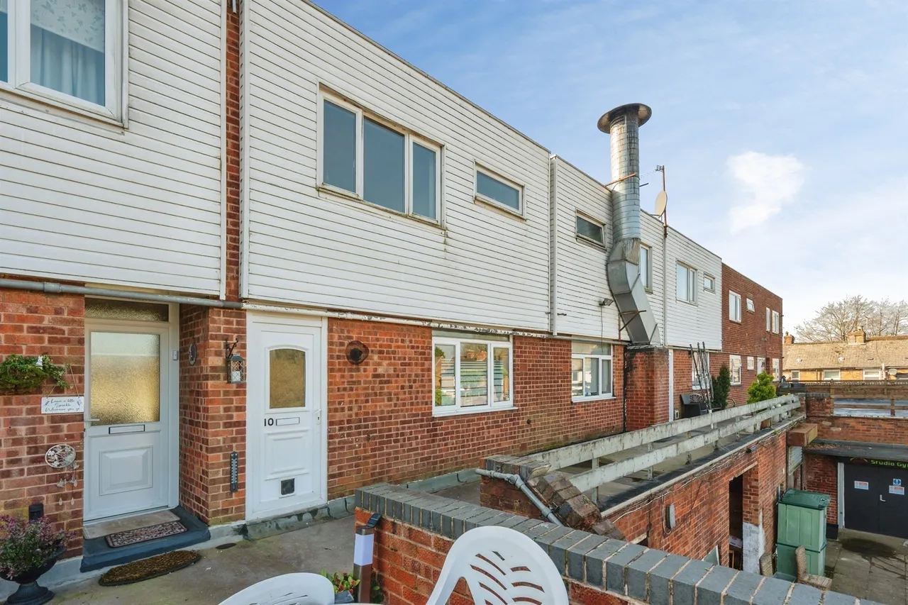 3 bed flat for sale, Chapel Side, Spondon, DE21