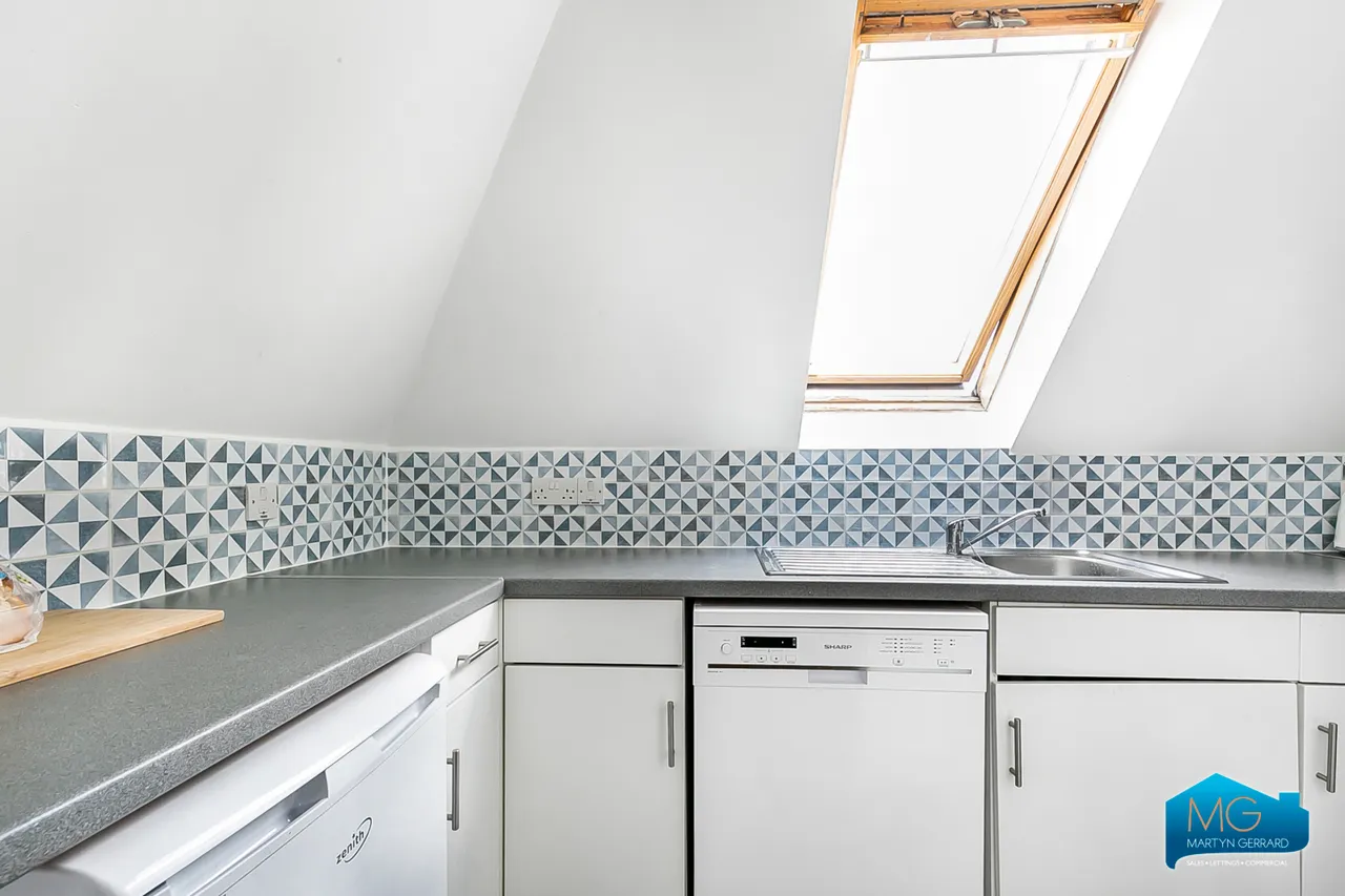Hillfield Avenue, Crouch End, N8, photo 11