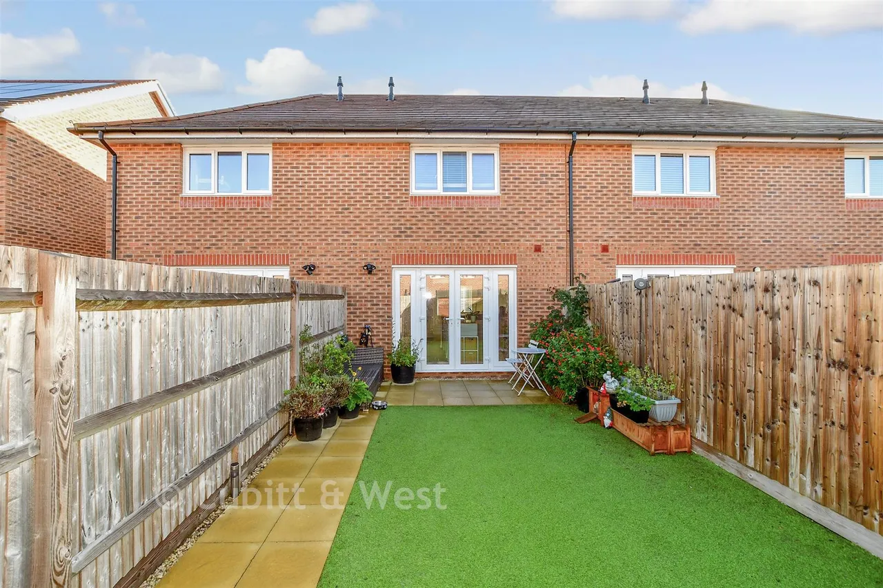 Chervil Drive, Chichester, PO20, photo 4