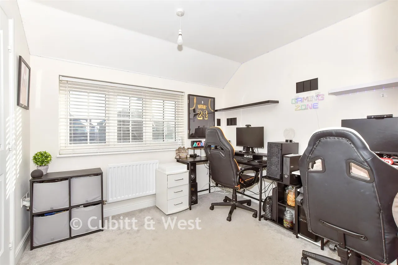 Chervil Drive, Chichester, PO20, photo 8
