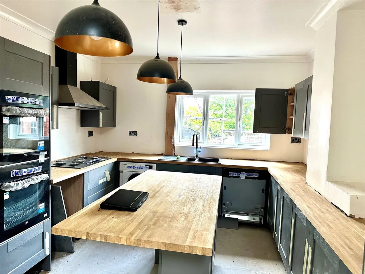Flanshaw Road, Wakefield, West Yorkshire, WF2, photo 5