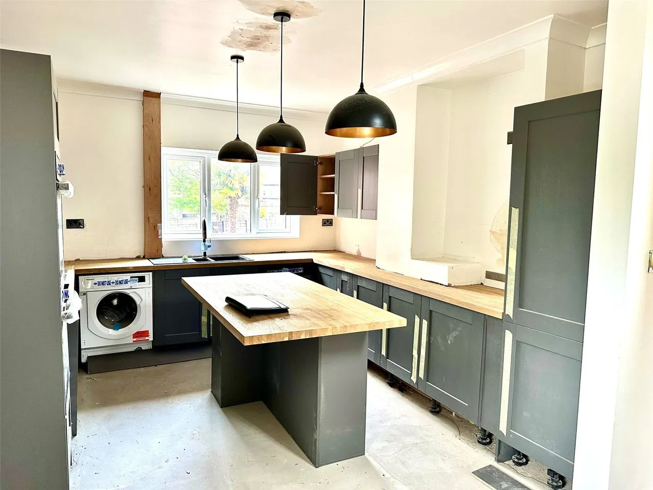 Flanshaw Road, Wakefield, West Yorkshire, WF2, photo 4