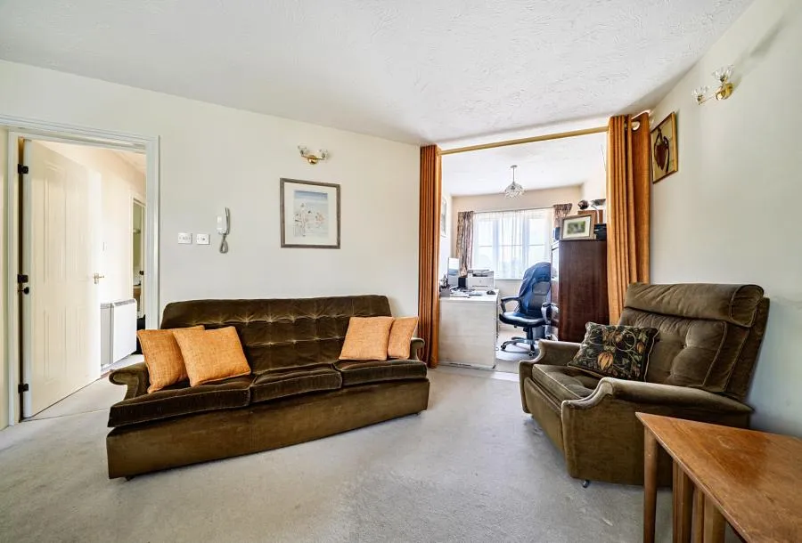 Demesne Furze, Headington, OX3, photo 2