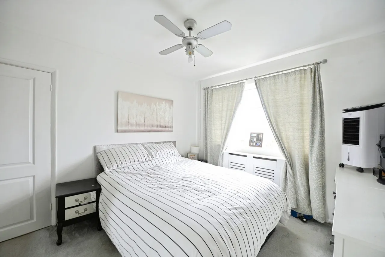 Brockley Crescent, Romford, RM5, photo 10