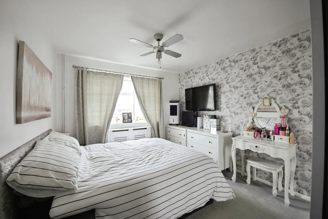 Brockley Crescent, Romford, RM5, photo 5