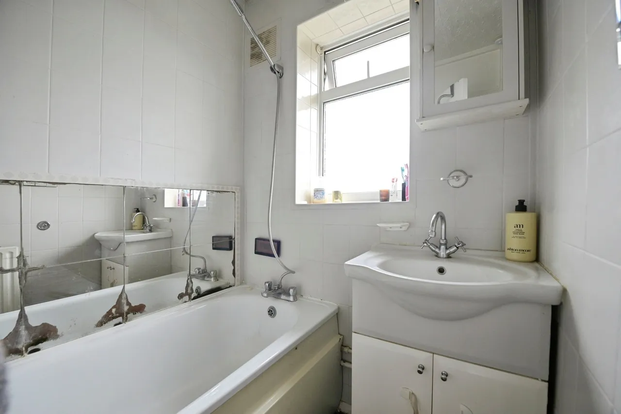 Brockley Crescent, Romford, RM5, photo 14