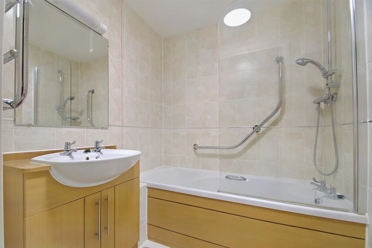 Castle Howard Road, Malton, YO17, photo 14
