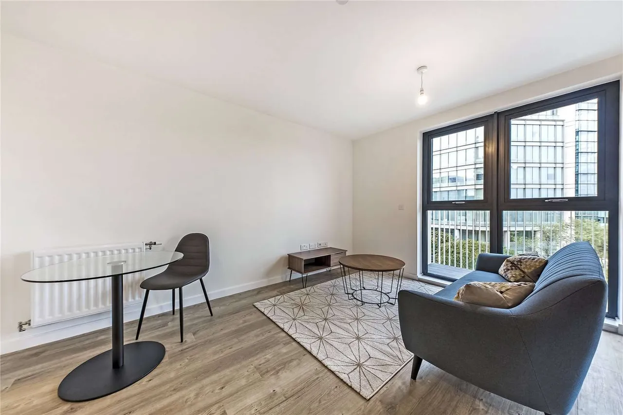 Lakeside Drive, London, NW10 7GS, photo 5