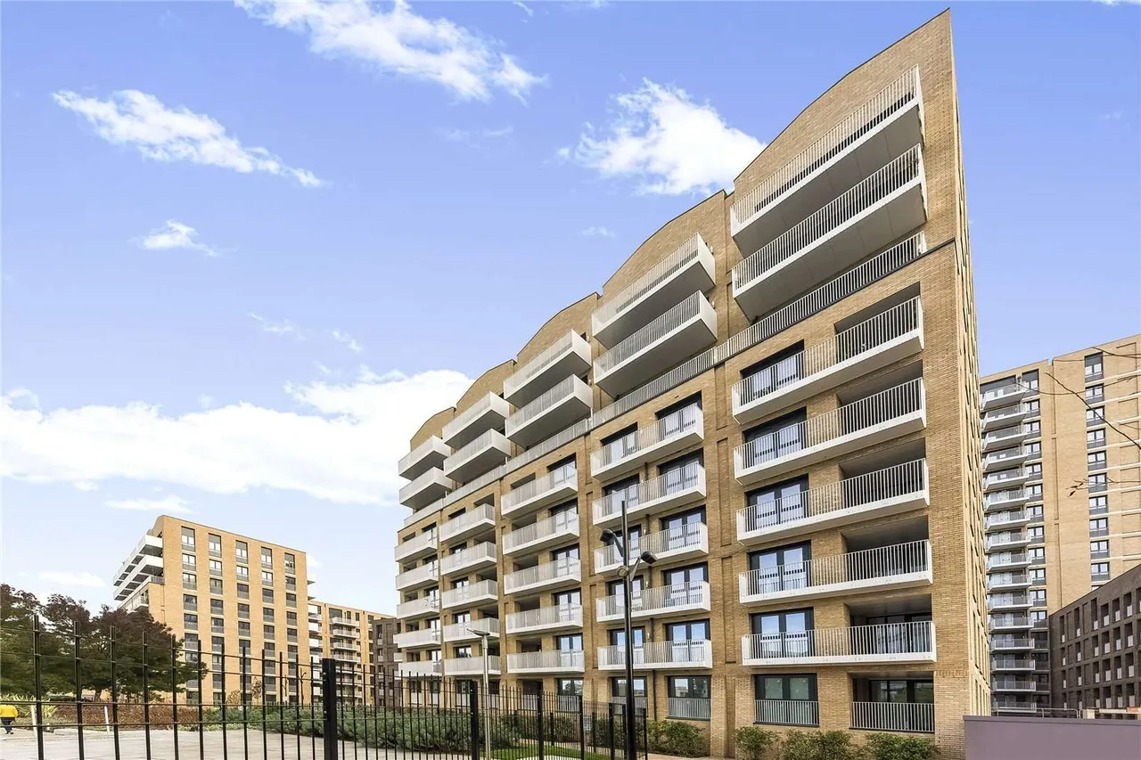 Lakeside Drive, London, NW10 7GS, photo 11