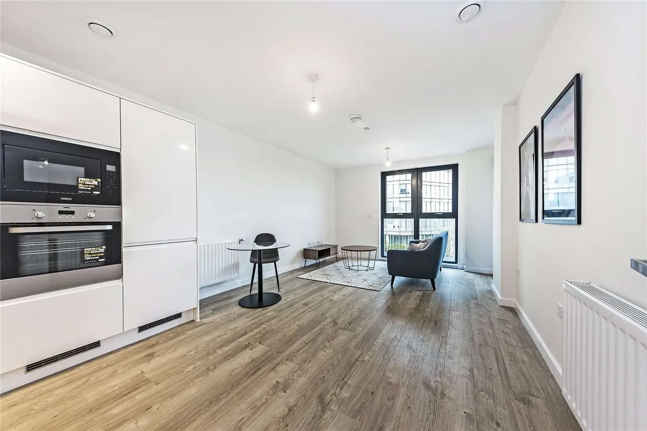 1 bed flat for sale — Lakeside Drive, London, NW10 7GS