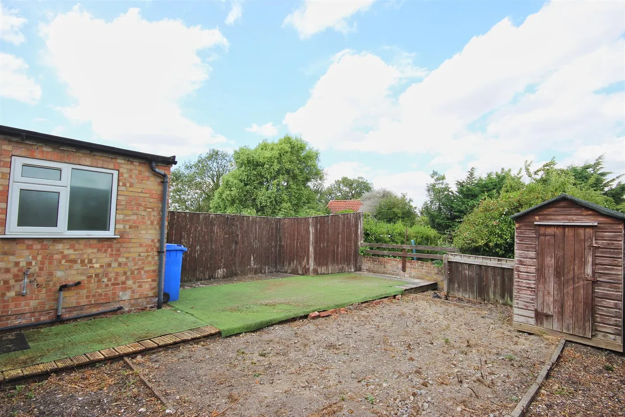 Main Street, North Frodingham, photo 10