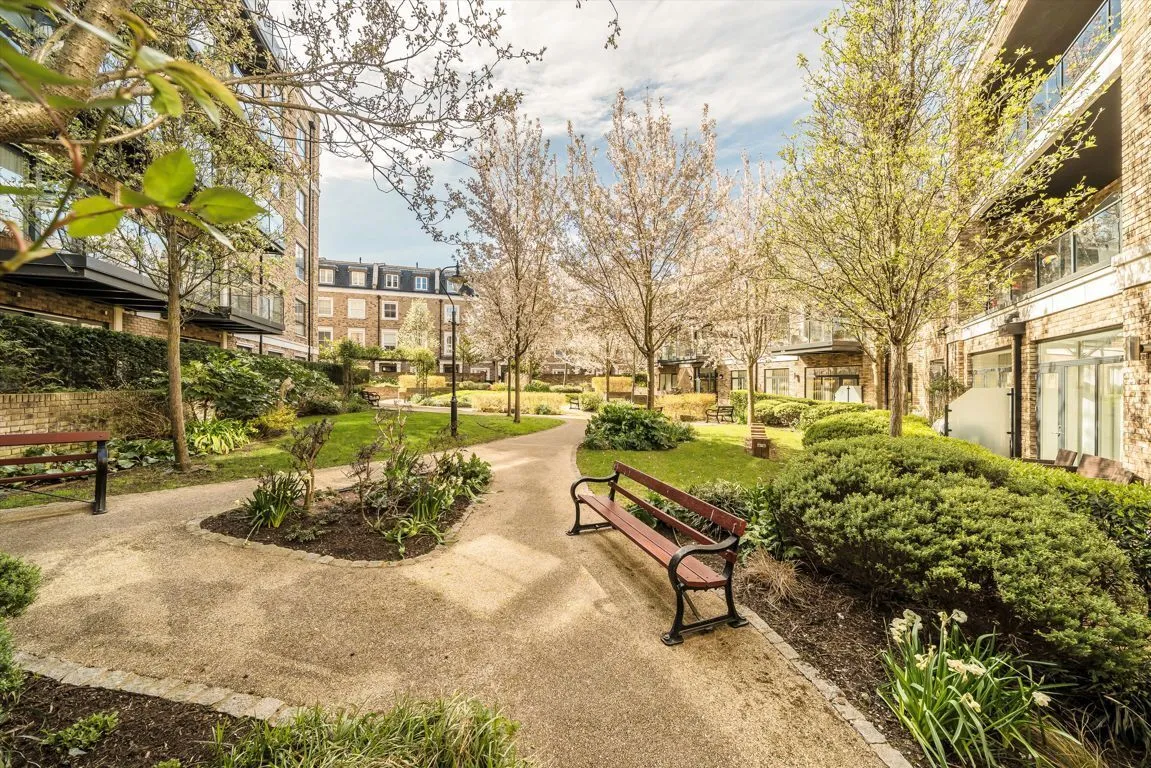 Palladian Gardens, W4, photo 10