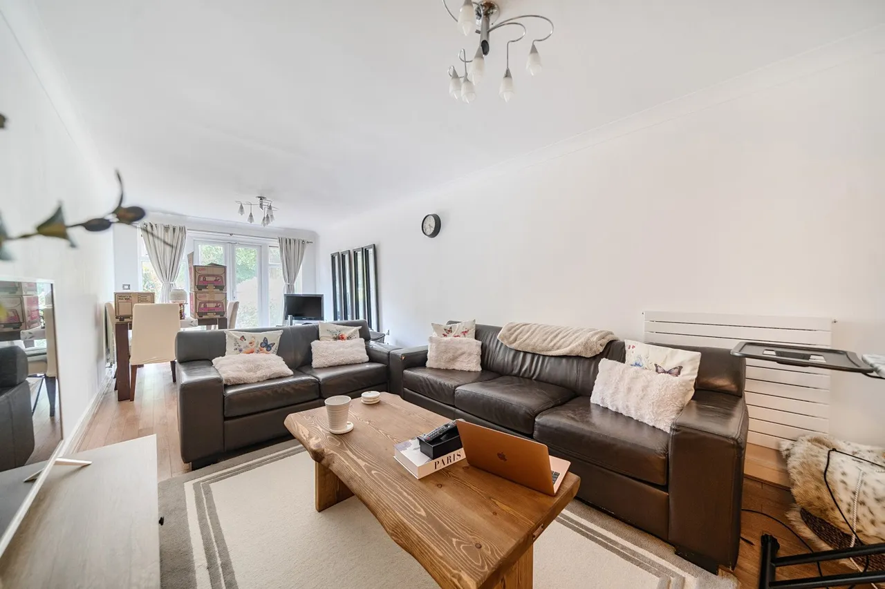 Masons Hill, BR2, photo 2