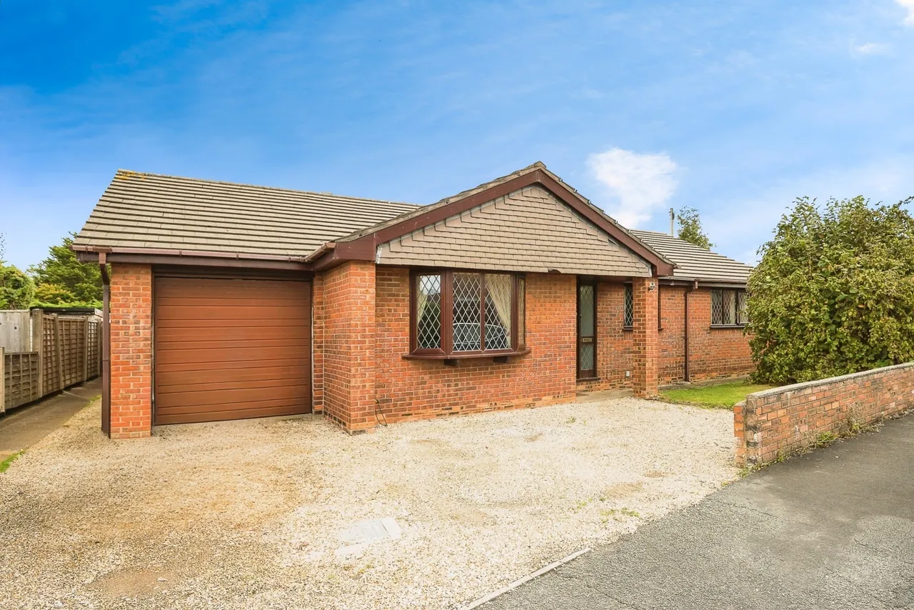 3 bed house for sale, Marlwood Place, Broughton, CH4
