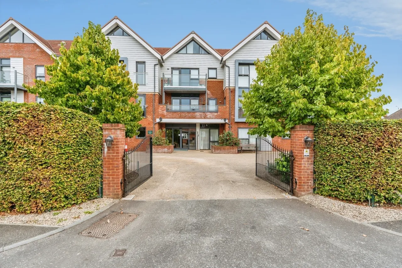 1 bed flat for sale, Duttons Road, Romsey, SO51