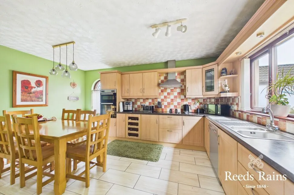 Bluefield Way, BT38, photo 5