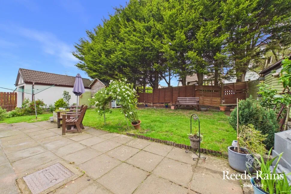 Bluefield Way, BT38, photo 13