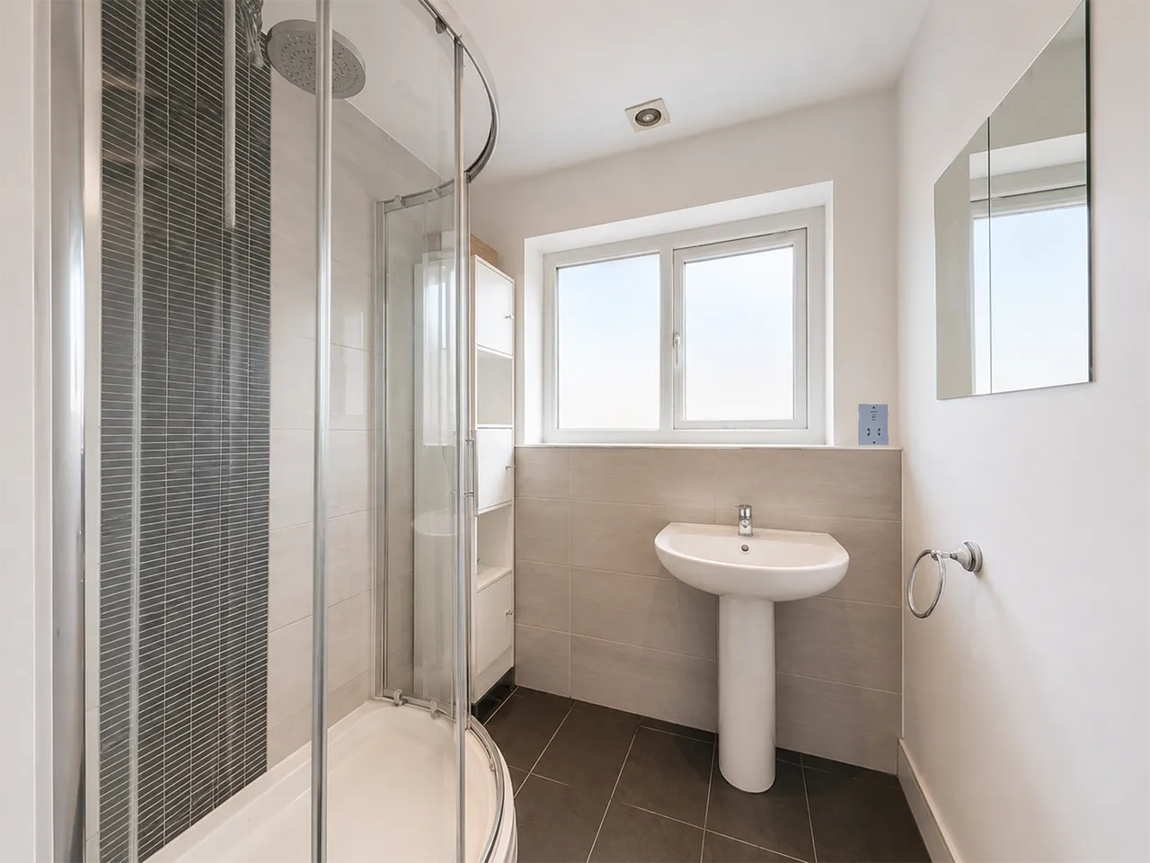 Sterling Avenue, Edgware, HA8, photo 5