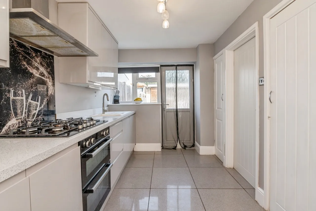 Methersgate, Basildon, Essex, SS14, photo 13