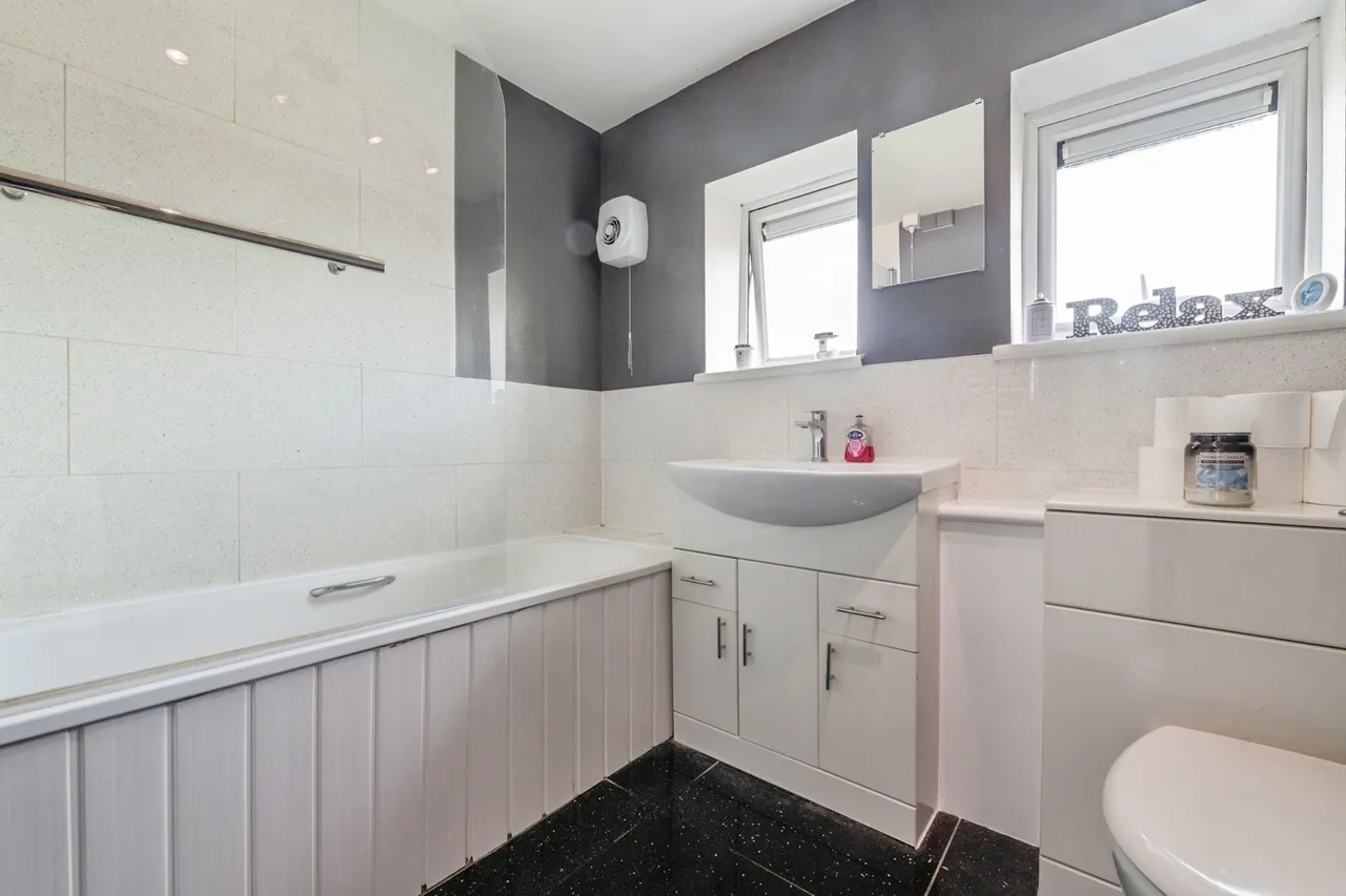 Methersgate, Basildon, Essex, SS14, photo 8