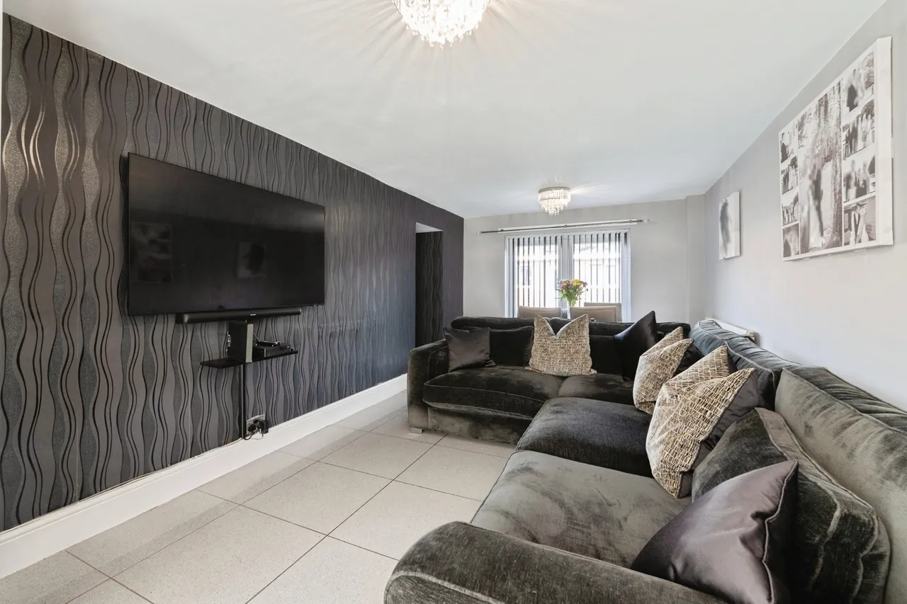 Methersgate, Basildon, Essex, SS14, photo 2