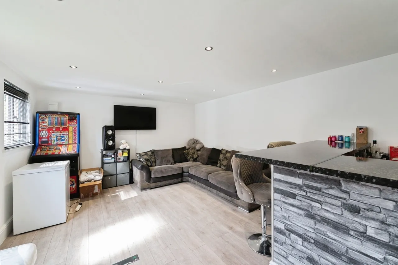 Methersgate, Basildon, Essex, SS14, photo 7