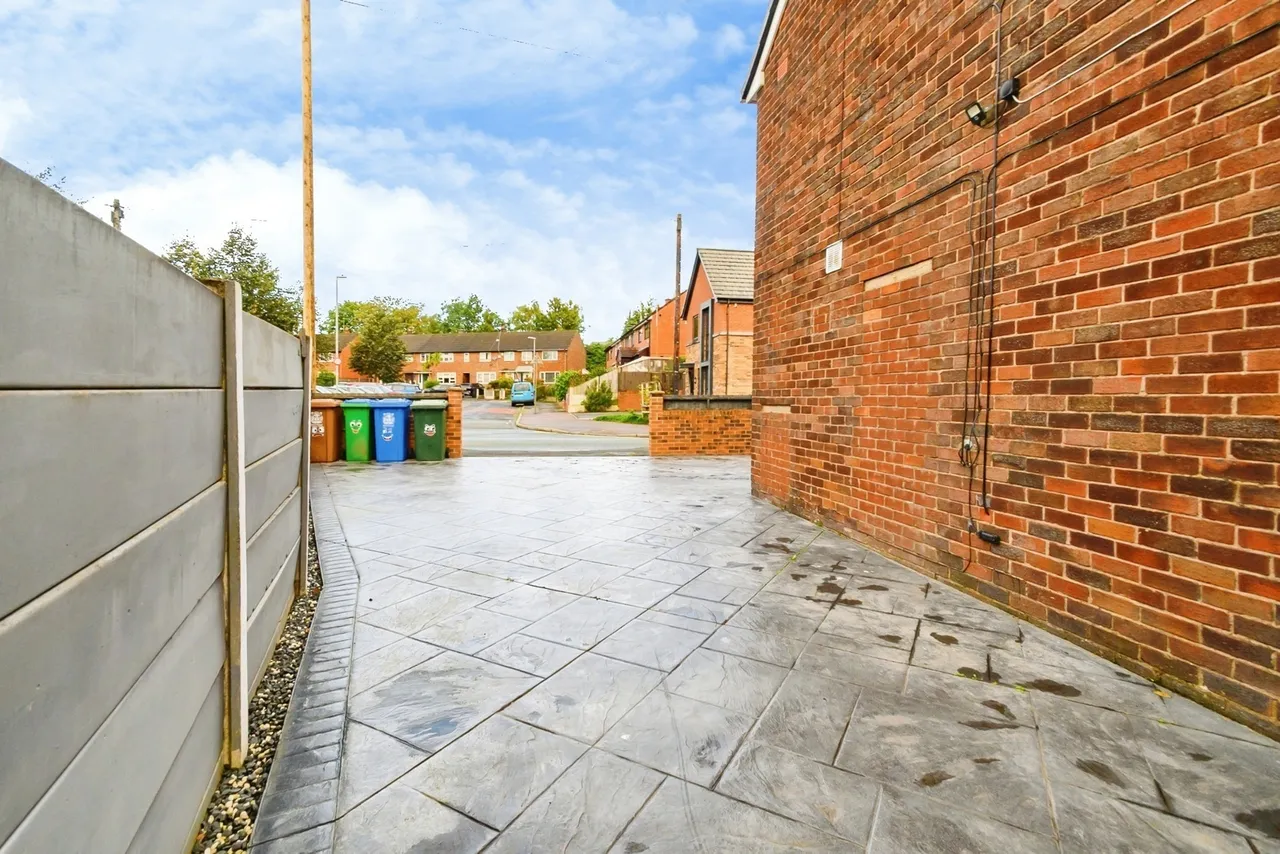 Tintern Road, Middleton, M24, photo 22